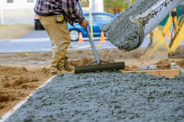 Best Decorative Concrete Services  in East Cleveland, OH